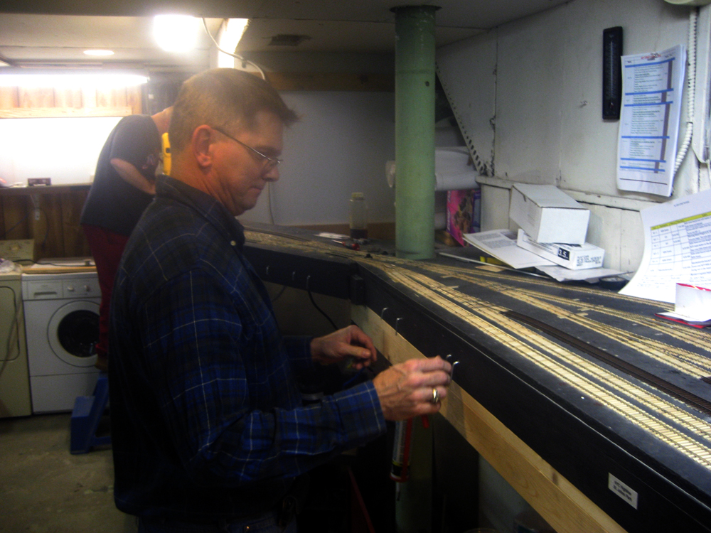 Neal putting in new actuators on the High Line